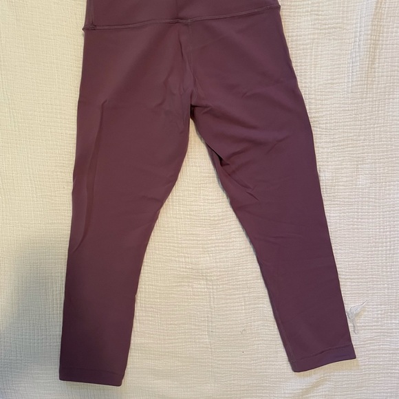 Lululemon reversible leggings - Picture 3 of 3